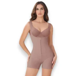 body-short-con-cierre-ann-chery-1600